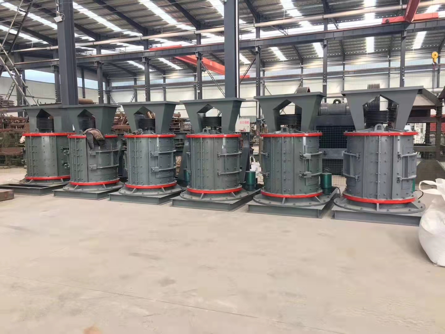 Машина для производства песка с вертикальным валом и цифровым управлением