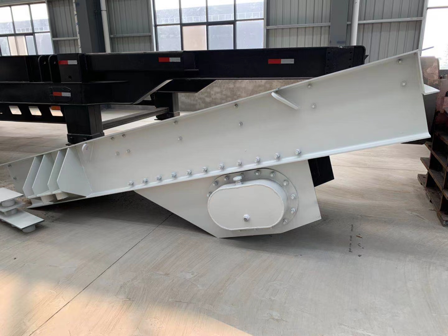 Вибрационный питатель