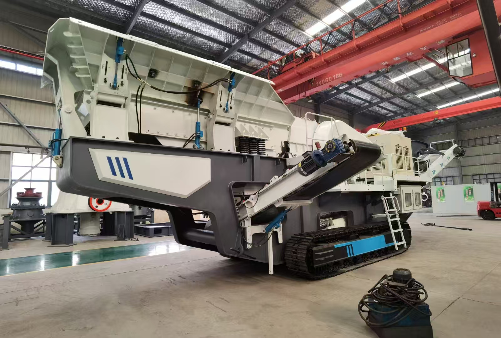 Мобильная дробильная установка на гусеничном ходу