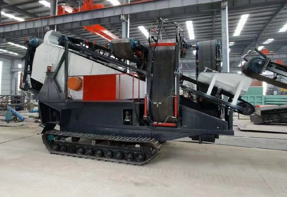 Мобильная дробильно-сортировочная установка на гусеничном ходу